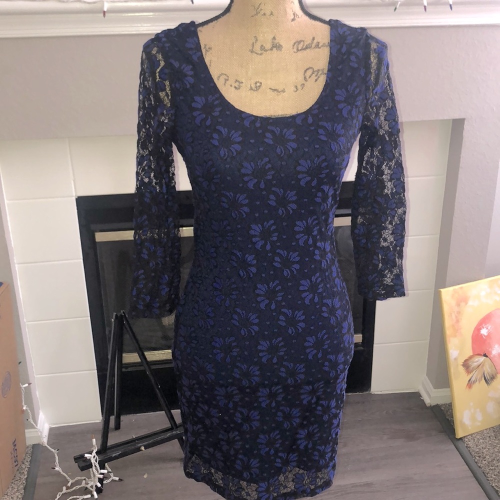 Fitted lace dress